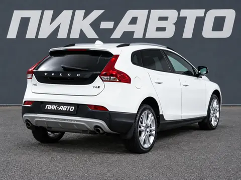 Volvo V40 Cross Country 2017, фото 3