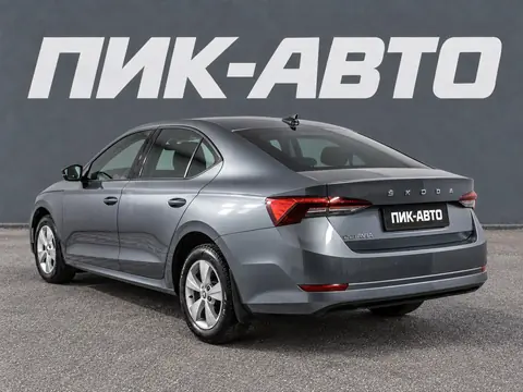 Skoda Octavia 2023, фото 4
