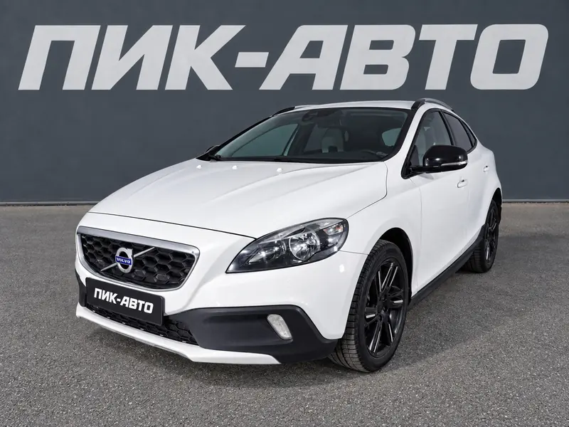 Volvo V40 Cross Country 2015 — с пробегом, хэтчбек, белый, фото 1