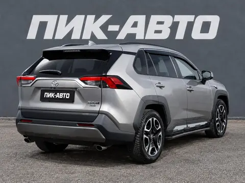 Toyota RAV4 2021, фото 3