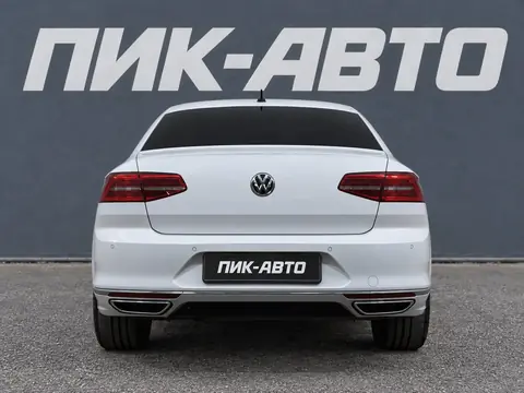 Volkswagen Passat 2018, фото 4