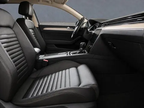 Volkswagen Passat 2018, фото 5