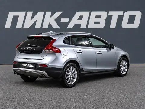 Volvo V40 Cross Country 2016, фото 2