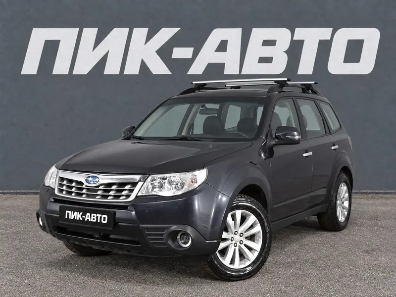 Subaru Forester 2013 — с пробегом, внедорожник, серый, фото 1