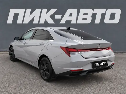 Hyundai Elantra 2022, фото 4