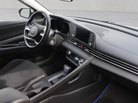 Hyundai Elantra 2022, фото 5