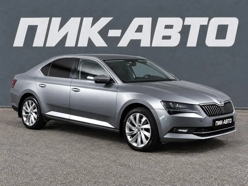 Skoda Superb 2018 — с пробегом, лифтбек, серый, фото 1