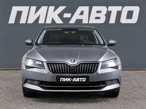 Skoda Superb 2018, фото 2