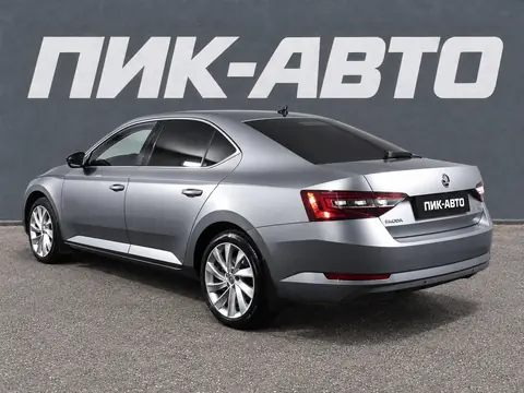 Skoda Superb 2018, фото 4