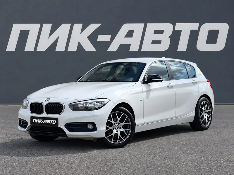 BMW 1 серии 2016 — с пробегом, хэтчбек, белый, фото 1