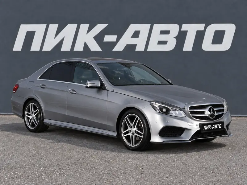 Mercedes-Benz E-Класс 2015 — с пробегом, седан, серебряный, фото 1