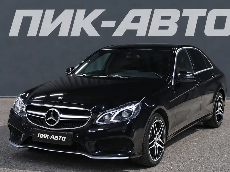 Mercedes-Benz E-Класс 2015 — с пробегом, седан, черный, фото 1
