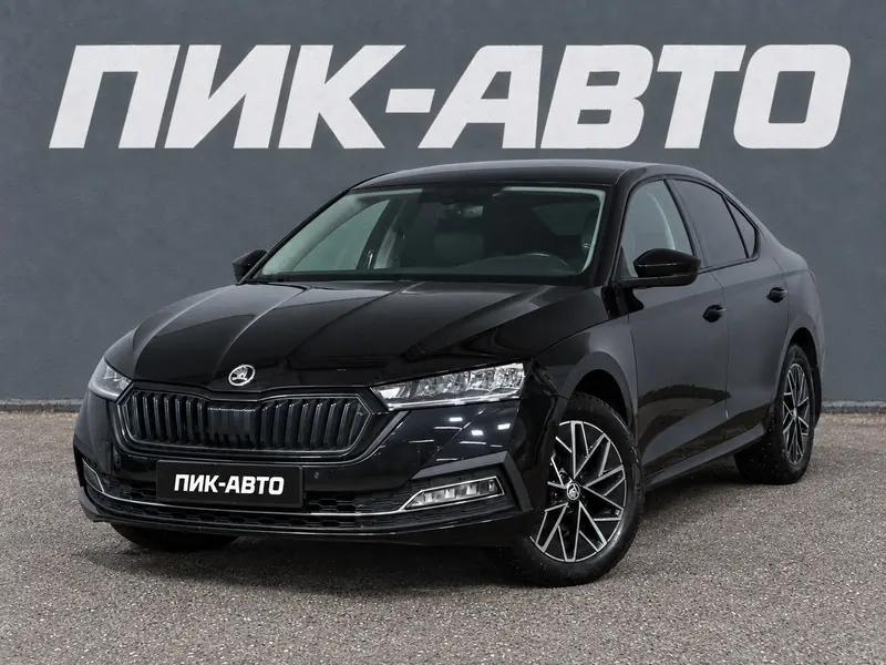 Skoda Octavia 2024 — с пробегом, лифтбек, черный, фото 1