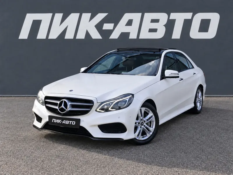 Mercedes-Benz E-Класс 2015 — с пробегом, седан, белый, фото 1