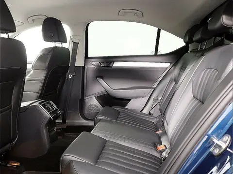 Skoda Superb 2018, фото 8