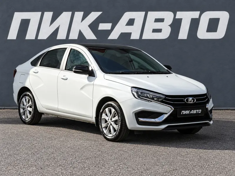 LADA Vesta 2025 — с пробегом, седан, белый, фото 1