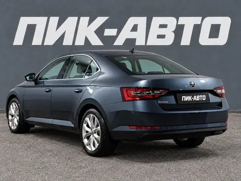 Skoda Superb 2019, фото 4