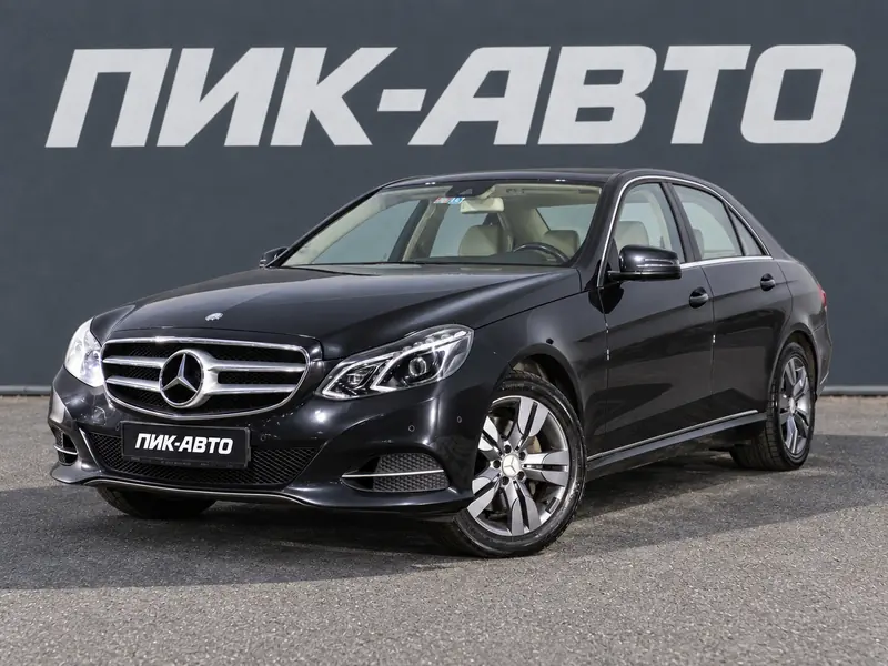 Mercedes-Benz E-Класс 2015 — с пробегом, седан, черный, фото 1