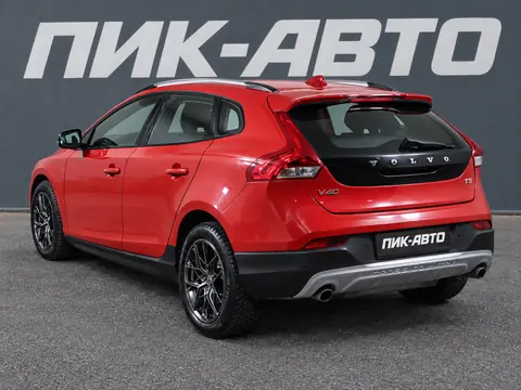 Volvo V40 Cross Country 2018, фото 4