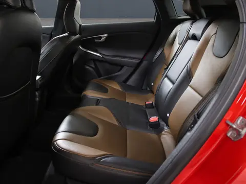 Volvo V40 Cross Country 2018, фото 6
