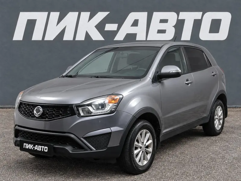 SsangYong Actyon 2015 — с пробегом, внедорожник, серый, фото 1