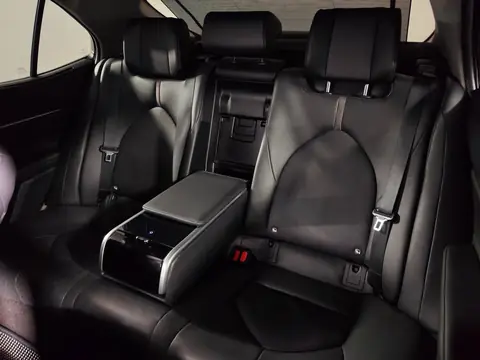Toyota Camry 2021, фото 8
