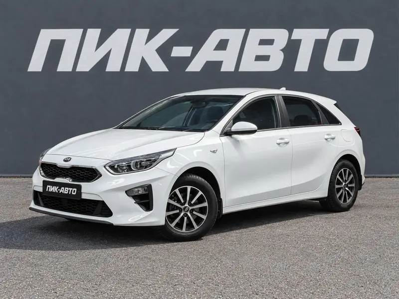 Kia Ceed 2020 — с пробегом, хэтчбек, белый, фото 1