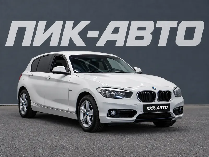 BMW 1 серии 2016 — с пробегом, хэтчбек, белый, фото 1