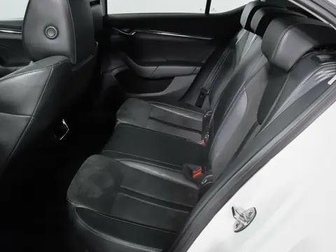 Skoda Octavia 2023, фото 6