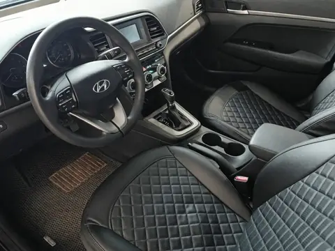 Hyundai Elantra 2020, фото 5