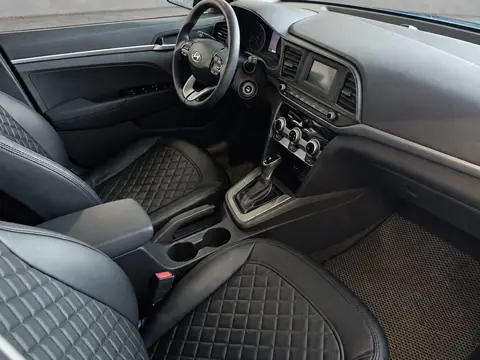 Hyundai Elantra 2020, фото 6