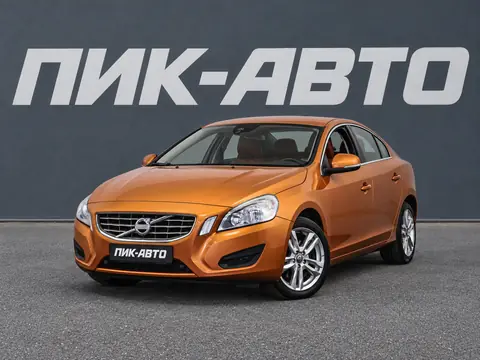 Volvo S60 2013, фото 1