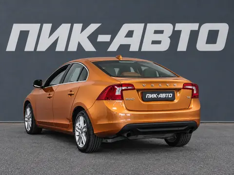 Volvo S60 2013, фото 4