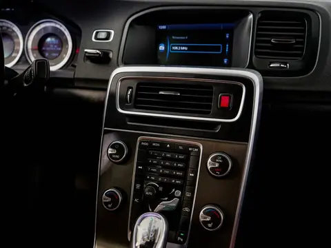 Volvo S60 2013, фото 6