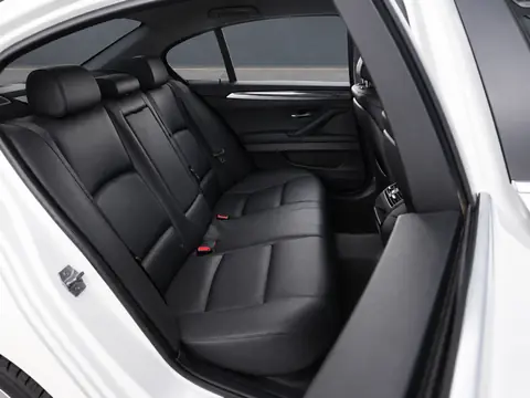 BMW 5 серии 2016, фото 7