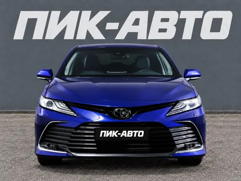 Toyota Camry 2021, фото 2