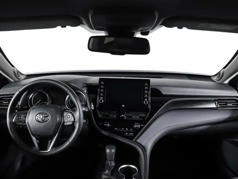 Toyota Camry 2021, фото 5