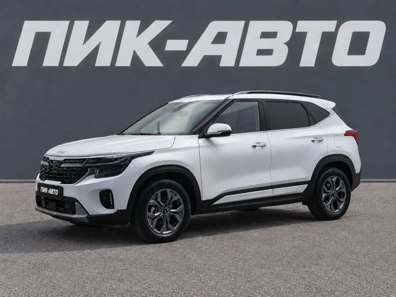 Kia Seltos 2024 — с пробегом, внедорожник, белый, фото 1