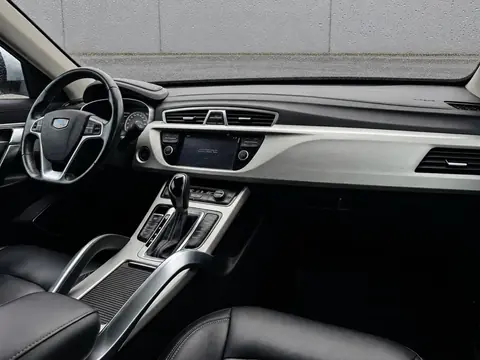 Geely Atlas 2021, фото 5