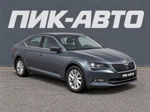 Skoda Superb 2018, фото 2