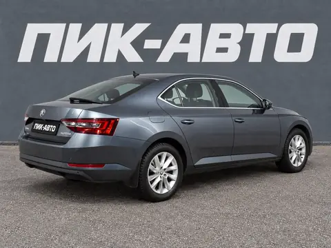 Skoda Superb 2018, фото 3