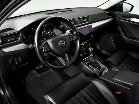Skoda Superb 2018, фото 5