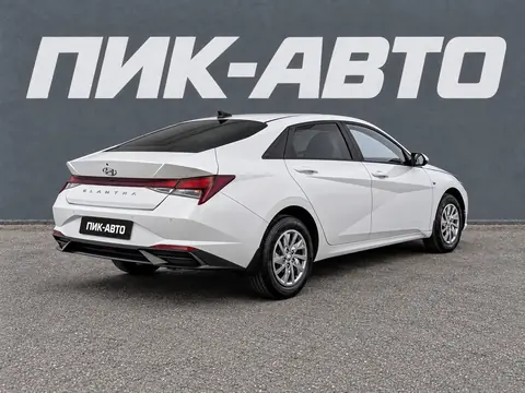 Hyundai Elantra 2022, фото 2