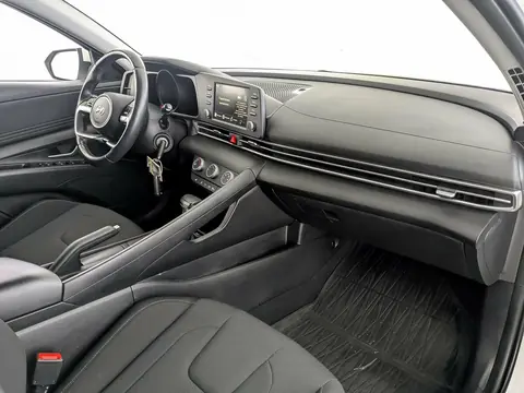 Hyundai Elantra 2022, фото 4