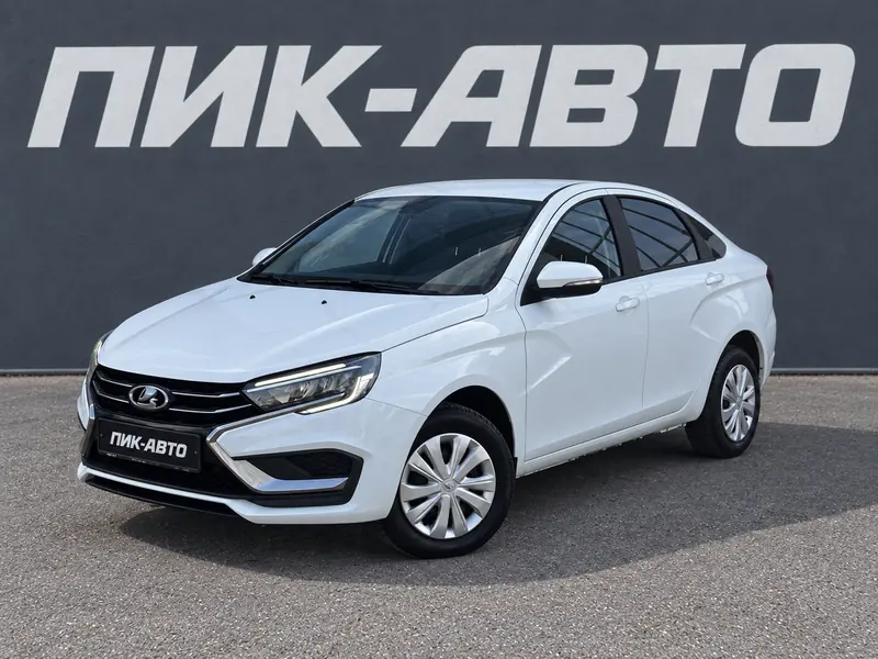 LADA Vesta 2025 — с пробегом, седан, белый, фото 1