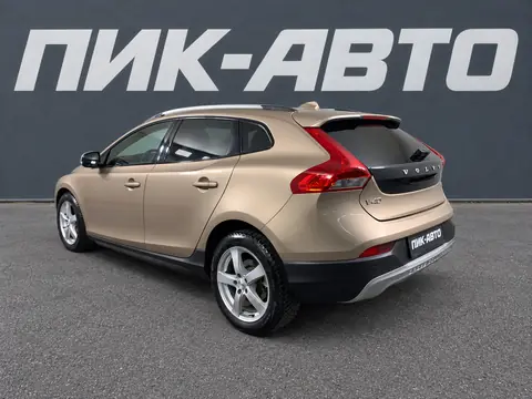 Volvo V40 2014, фото 4