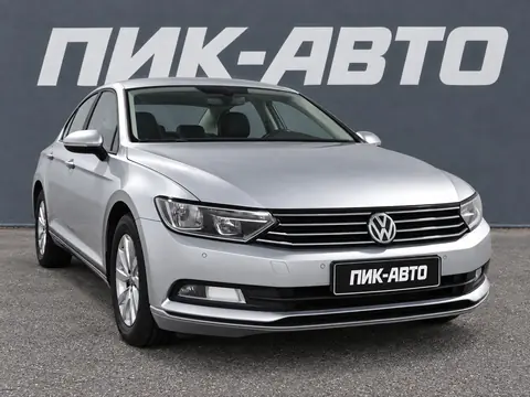 Volkswagen Passat 2018, фото 2
