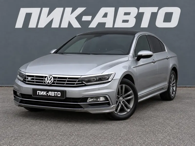 Volkswagen Passat 2018 — с пробегом, седан, серебряный, фото 1