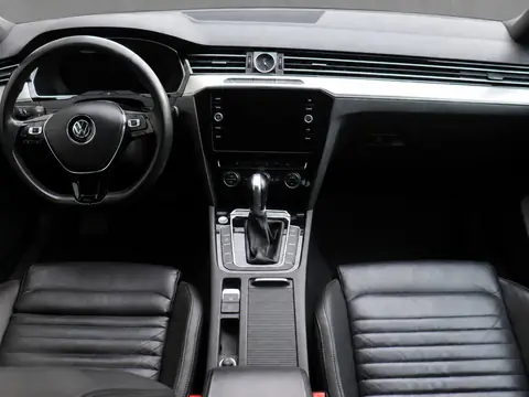 Volkswagen Passat 2018, фото 5