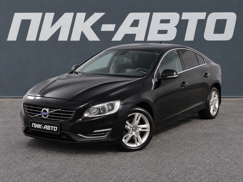 Volvo S60 2016 — с пробегом, седан, черный, фото 1